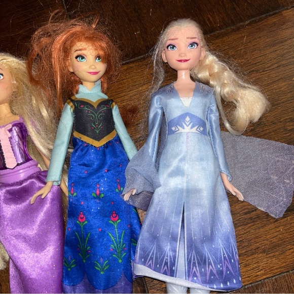 Disney Princess Doll Set - Purple, Blue, and White - Picture 2 of 5